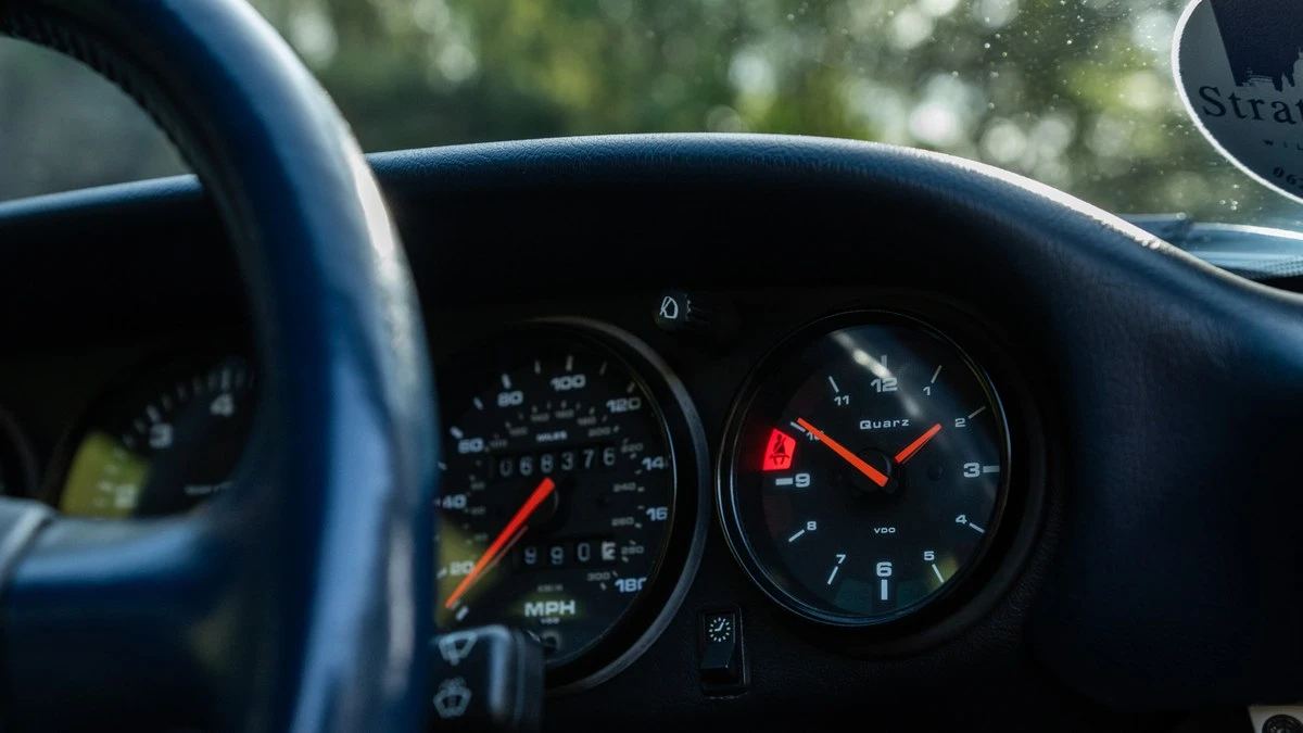 1994 Porsche 964 Carrera - Image 27 of 30