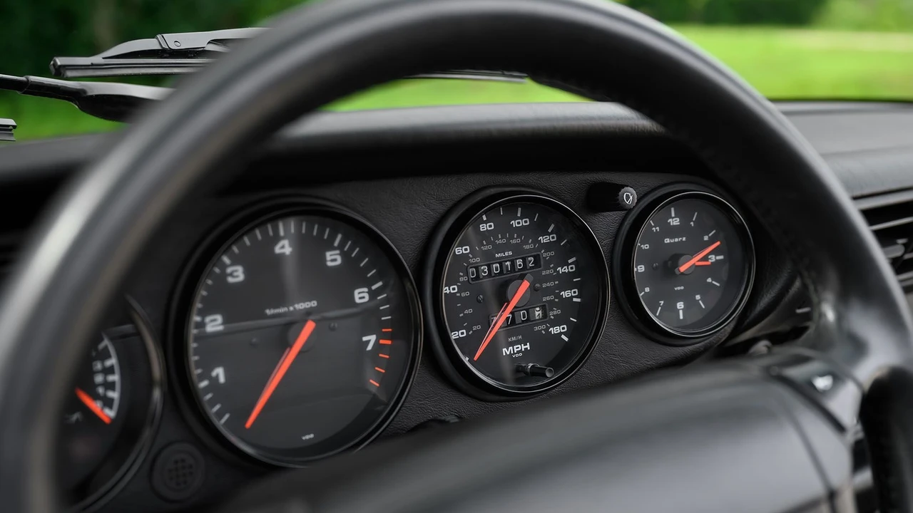 1994 Porsche 964 Carrera - Image 13 of 31