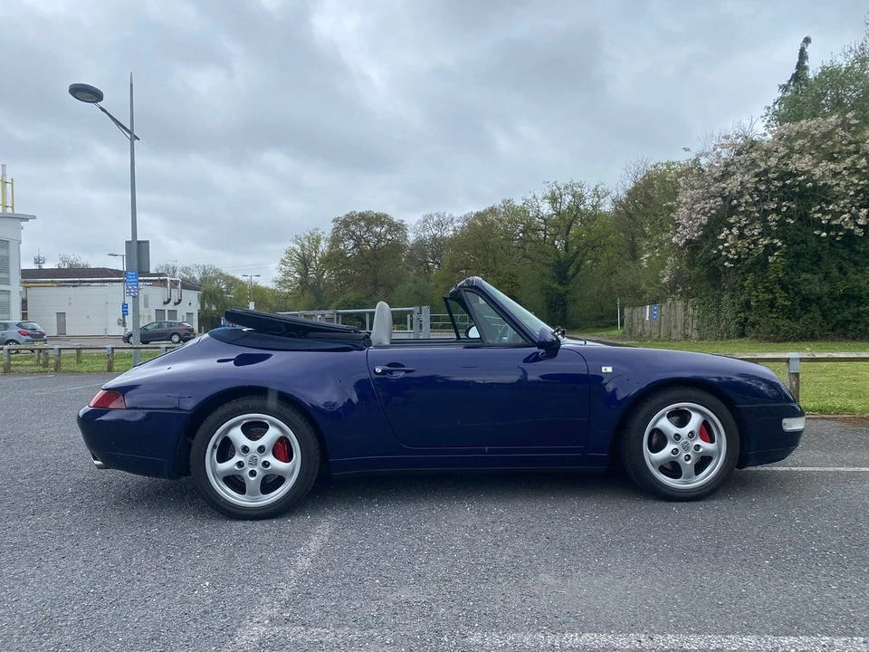 1994 Porsche 993 Carrera 4 - Image 9 of 30