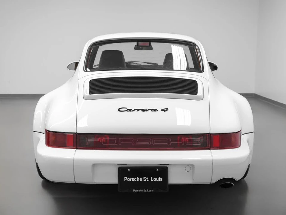 1994 Porsche 964 Carrera 4 - Image 11 of 31