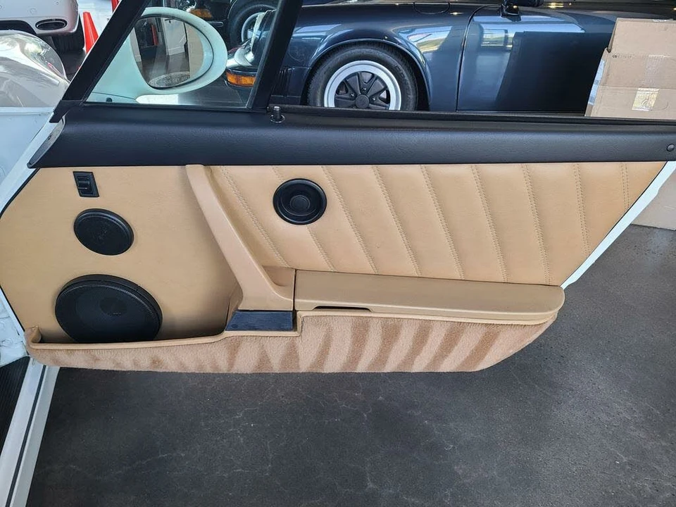 1994 Porsche 964 Carrera 4 - Image 29 of 31