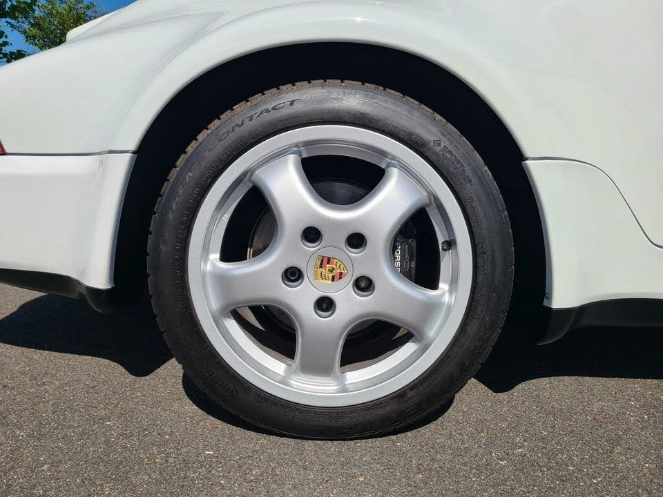 1994 Porsche 964 Carrera 4 - Image 15 of 31