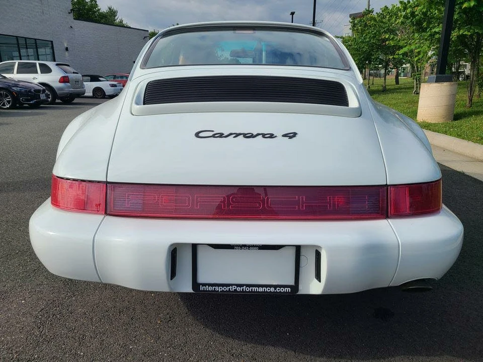1994 Porsche 964 Carrera 4 - Image 8 of 31