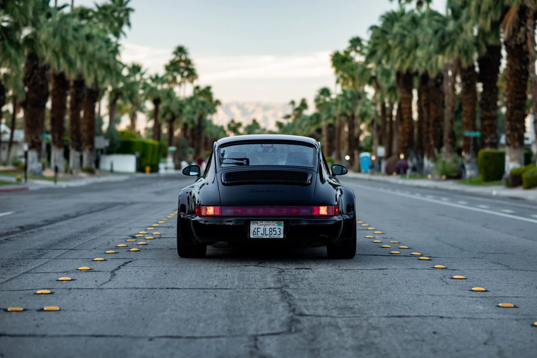 1994 Porsche 964 Carrera 4 - Image 16 of 31