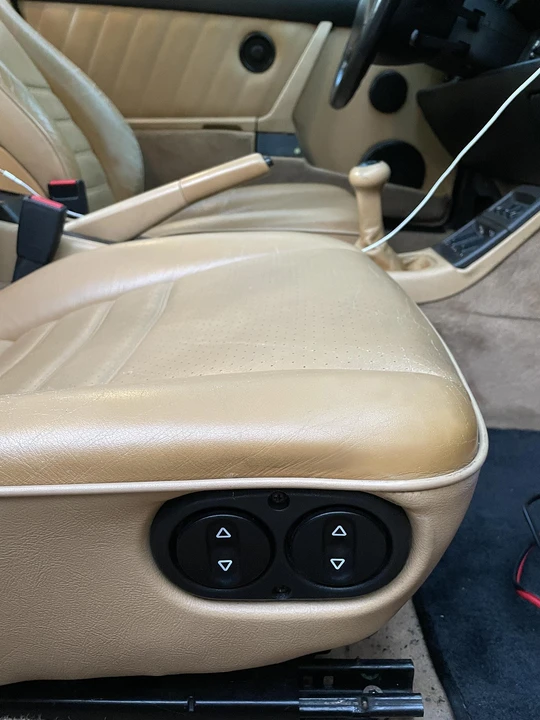 1994 Porsche 964 Carrera 4 - Image 28 of 31
