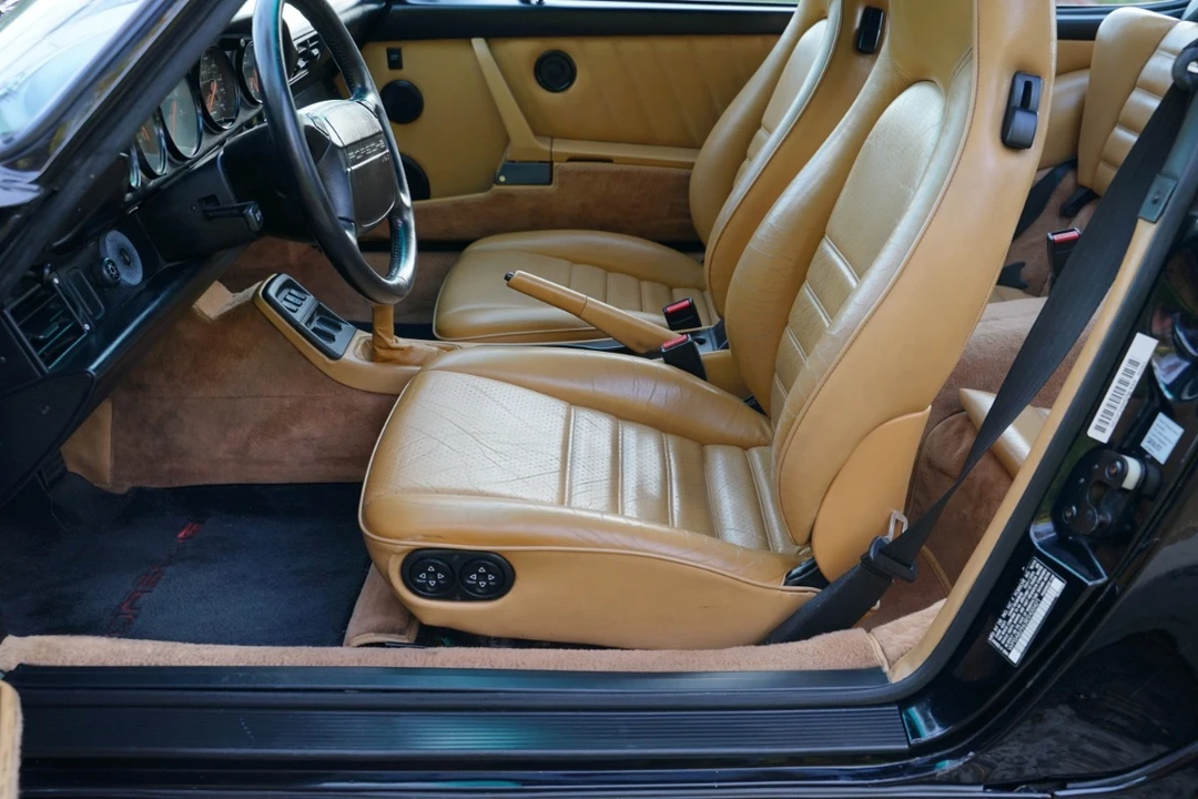 1994 Porsche 964 Carrera 4 - Image 21 of 31