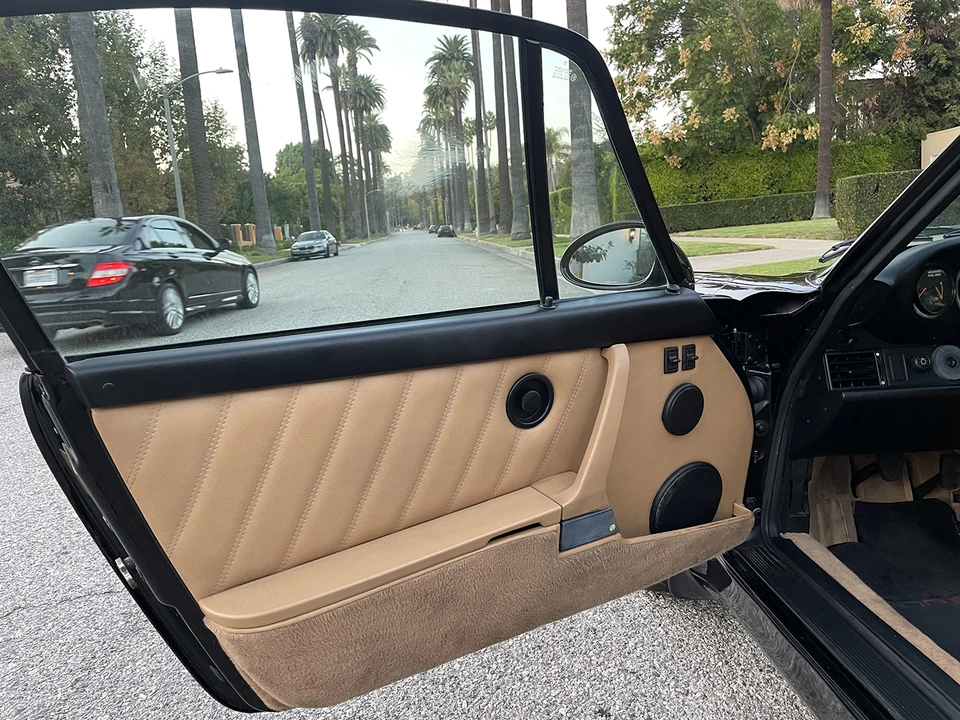 1994 Porsche 964 Carrera 4 - Image 24 of 31