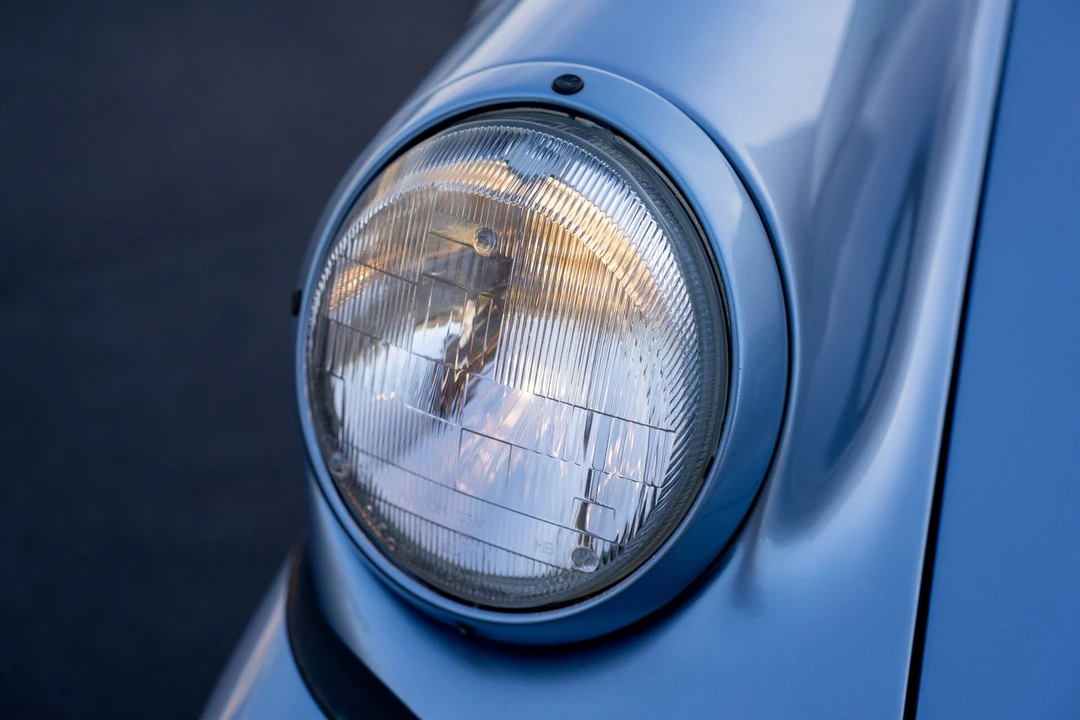 1994 Porsche 964 Carrera 4 - Image 20 of 31