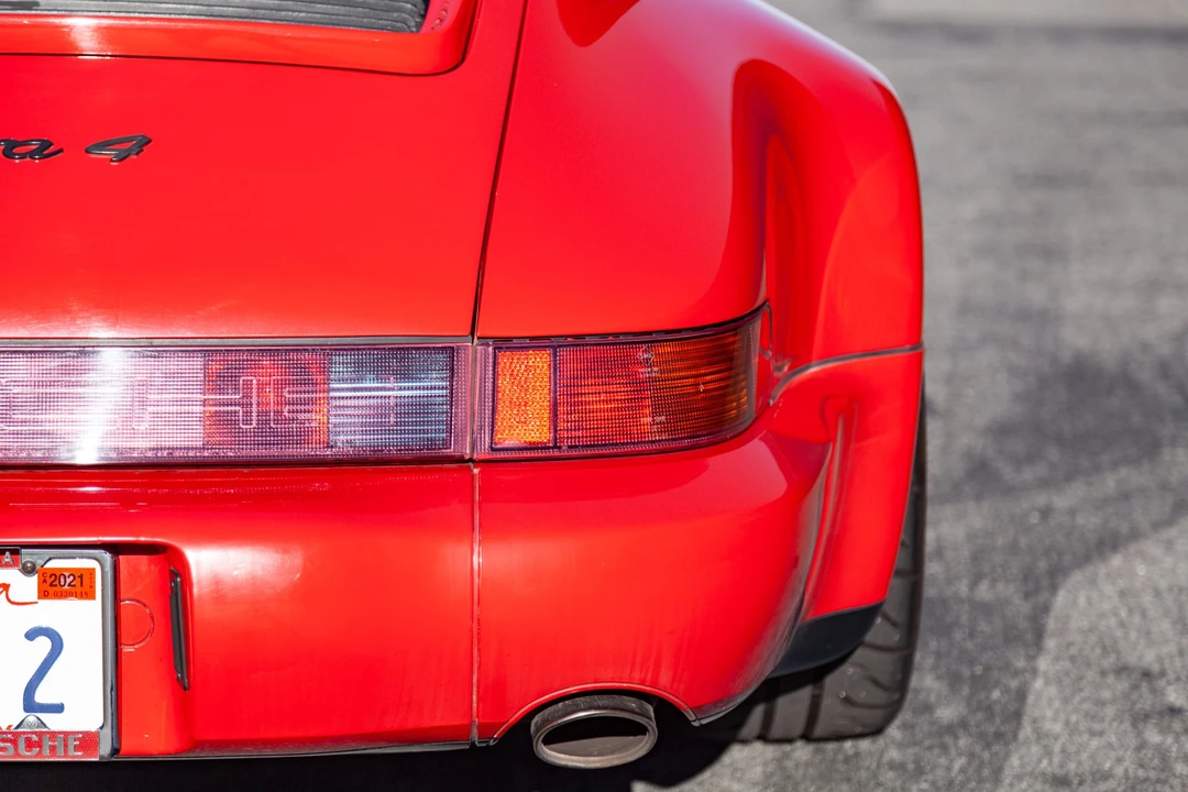 1994 Porsche 964 Carrera 4 - Image 15 of 31