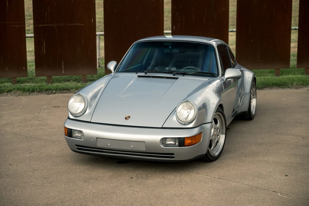 1994 Porsche 964 Carrera 4 - Image 2 of 31