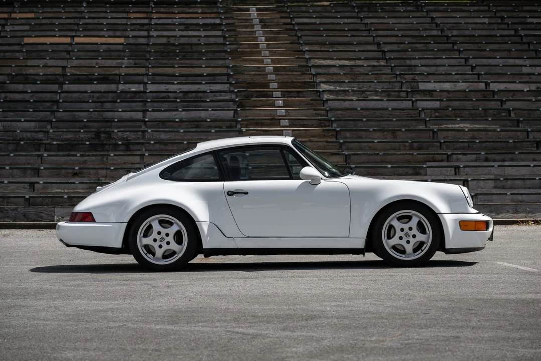 1994 Porsche 964 Carrera 4 - Image 17 of 31