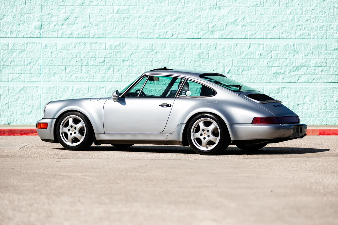 1994 Porsche 964 Carrera 4 - Image 14 of 31