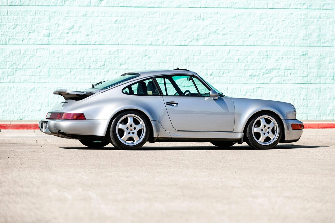 1994 Porsche 964 Carrera 4 - Image 12 of 31