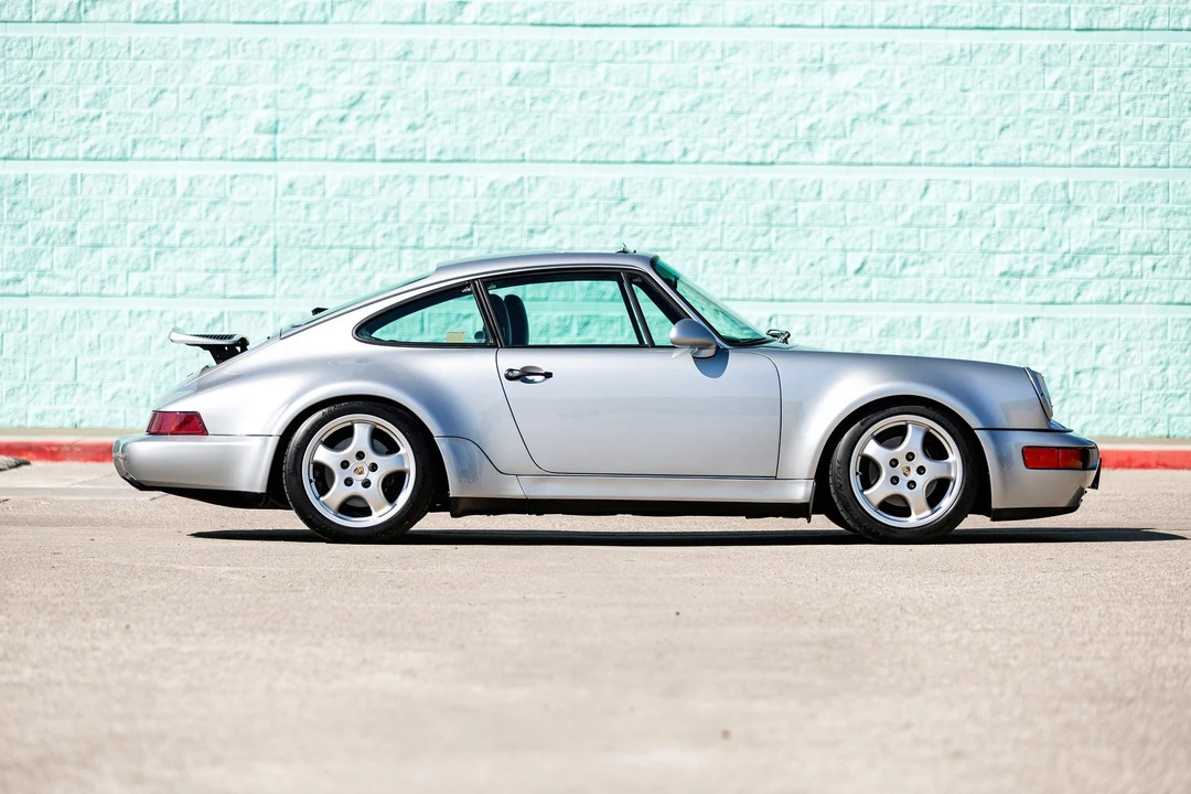 1994 Porsche 964 Carrera 4 - Image 11 of 31