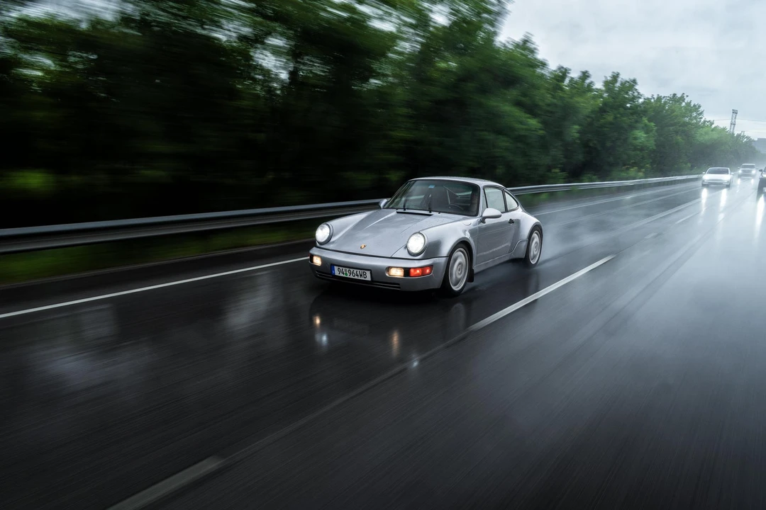1994 Porsche 964 Carrera 4 - Image 3 of 31