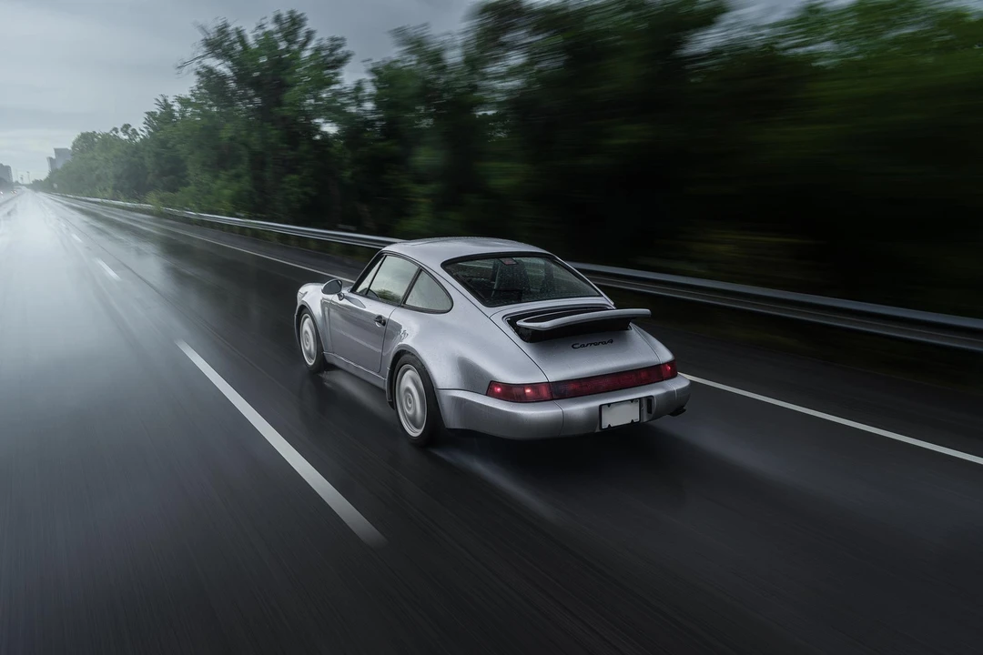 1994 Porsche 964 Carrera 4 - Image 6 of 31