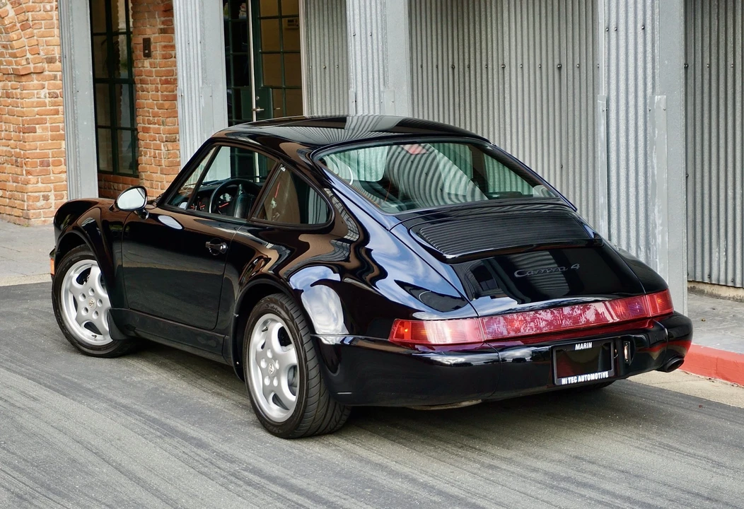 1994 Porsche 964 Carrera 4 - Image 15 of 31