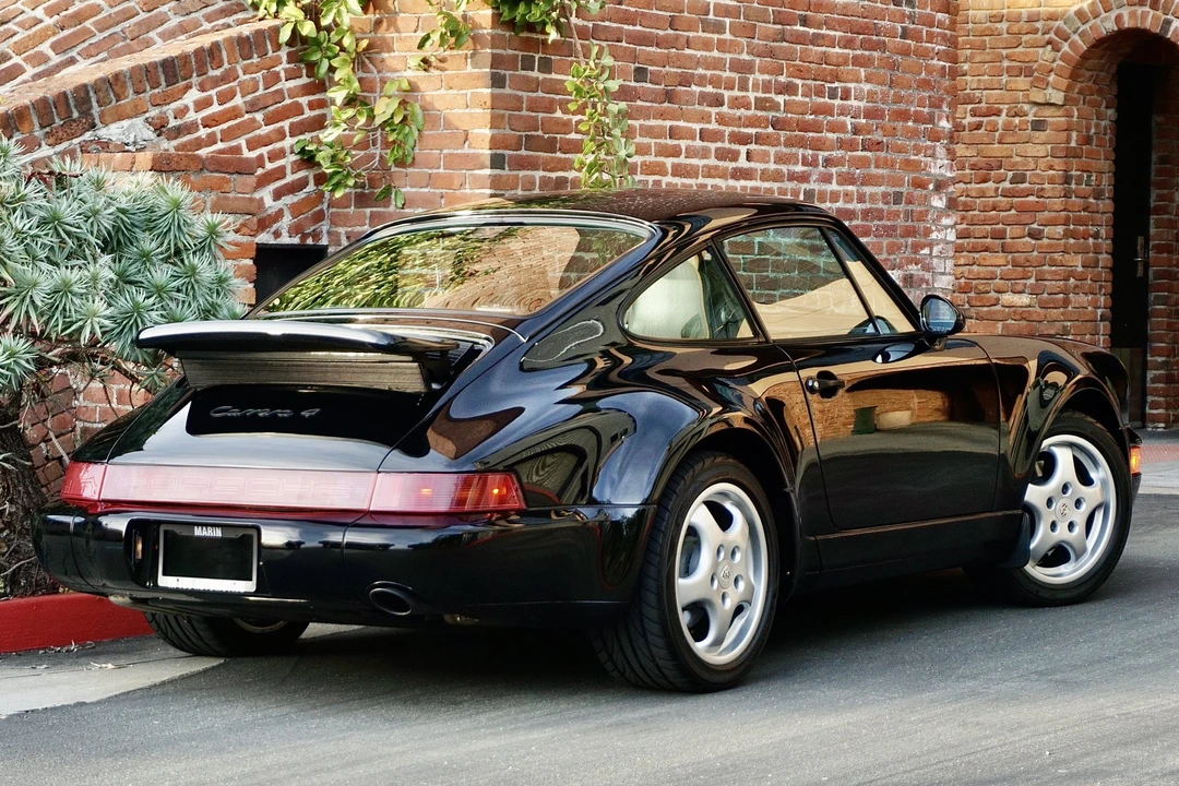1994 Porsche 964 Carrera 4 - Image 26 of 31