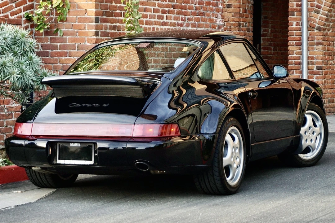 1994 Porsche 964 Carrera 4 - Image 25 of 31