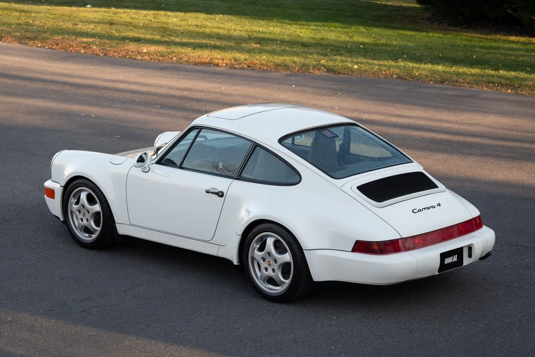 1994 Porsche 964 Carrera 4 - Image 15 of 31