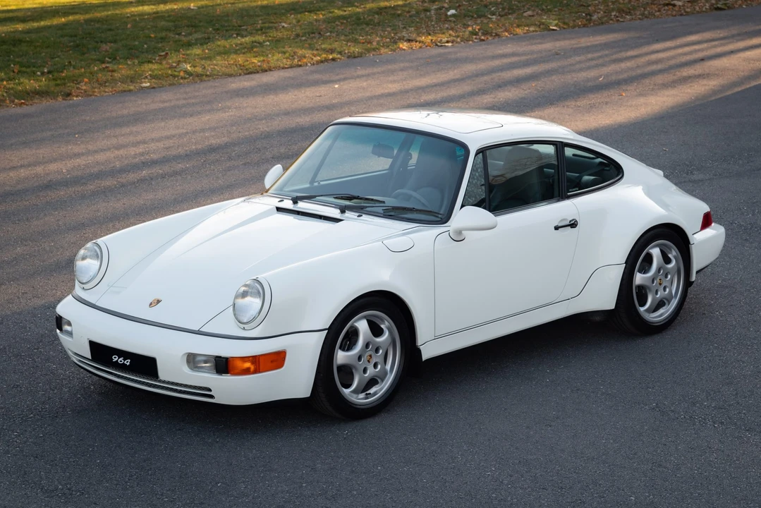 1994 Porsche 964 Carrera 4 - Image 17 of 31