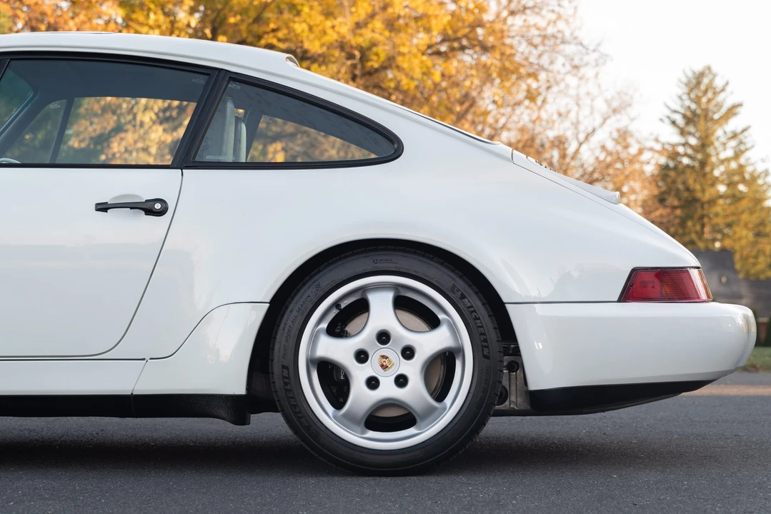 1994 Porsche 964 Carrera 4 - Image 28 of 31