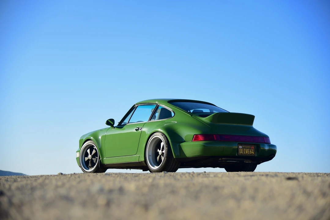 1994 Porsche 964 Carrera 4 - Image 17 of 31
