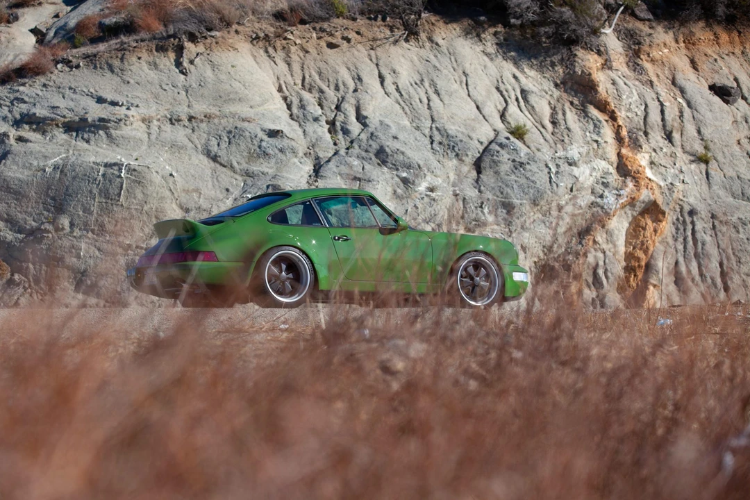 1994 Porsche 964 Carrera 4 - Image 23 of 31