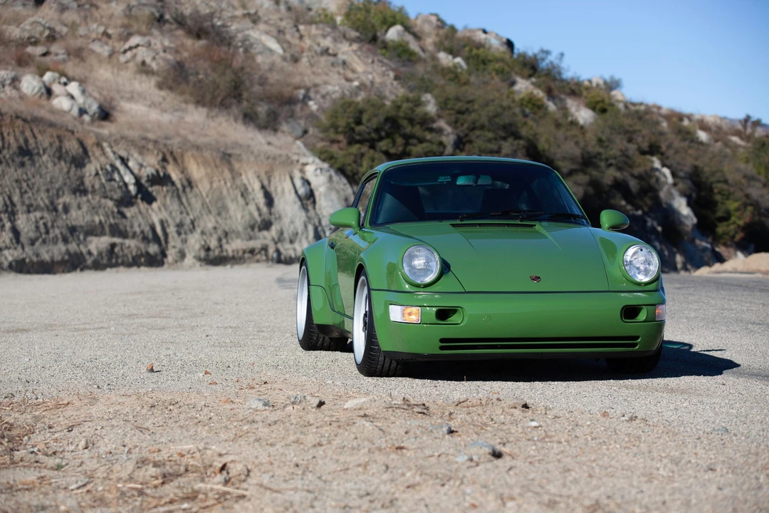 1994 Porsche 964 Carrera 4 - Image 16 of 31