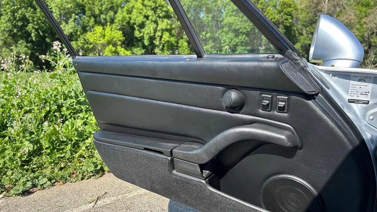 1994 Porsche 964 Carrera - Image 29 of 31