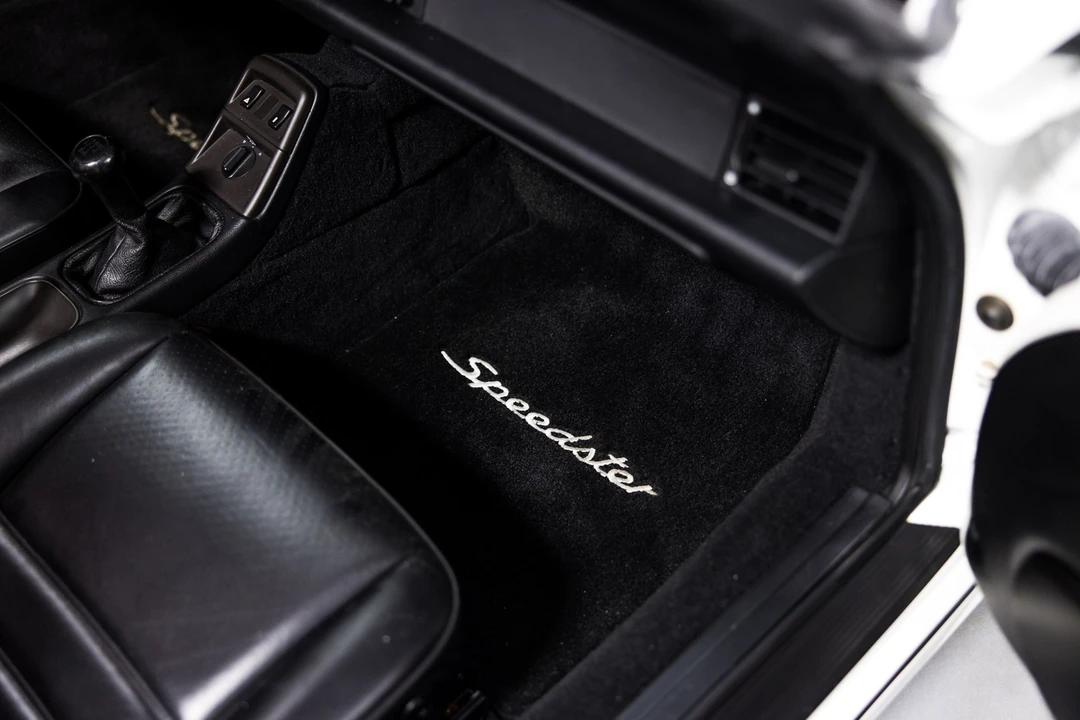 1994 Porsche 964 Speedster - Image 28 of 31