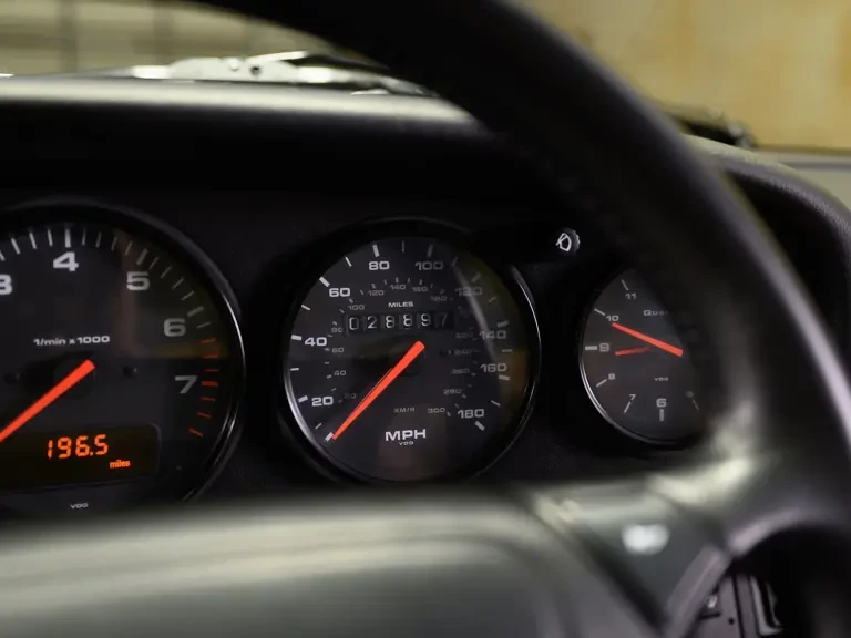 1994 Porsche 964 Turbo - Image 18 of 31