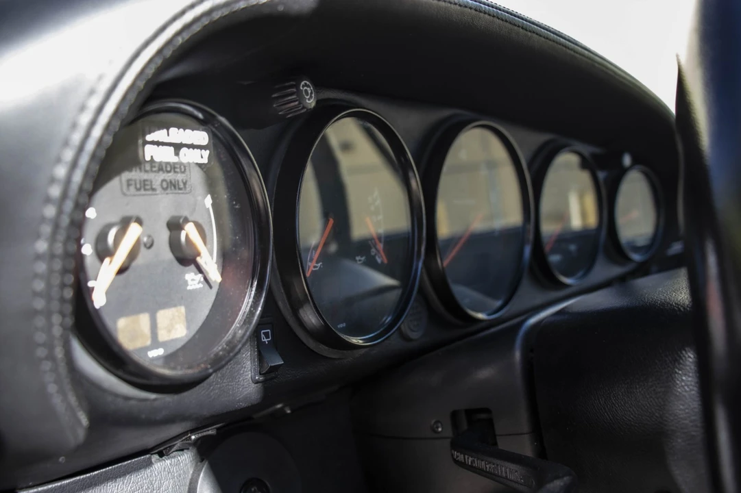 1994 Porsche 964 Turbo - Image 17 of 31