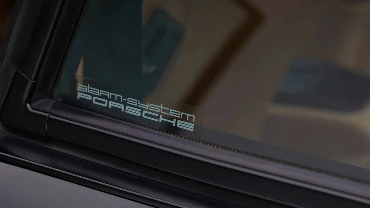 1994 Porsche 964 Turbo - Image 28 of 31