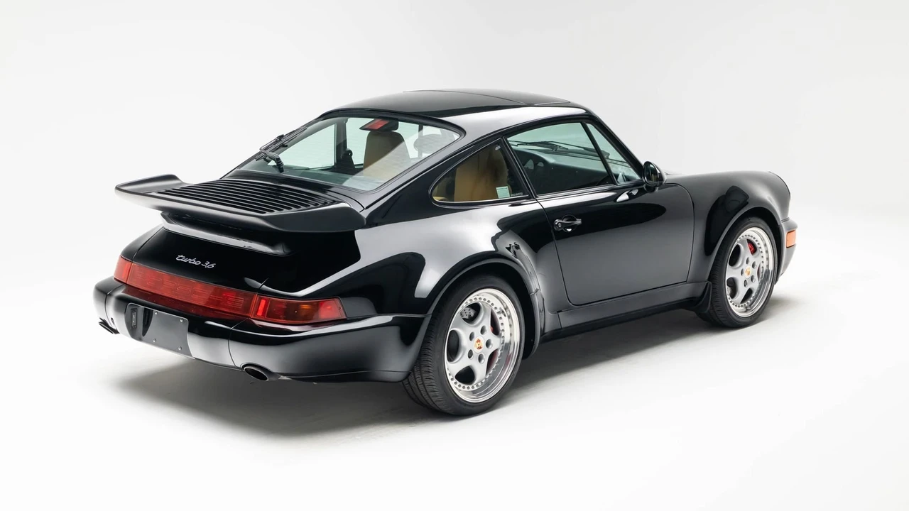 1994 Porsche 964 Turbo - Image 16 of 31