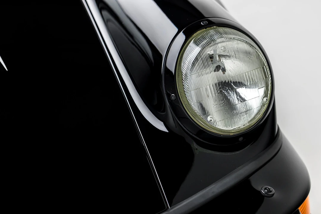 1994 Porsche 964 Turbo - Image 23 of 31