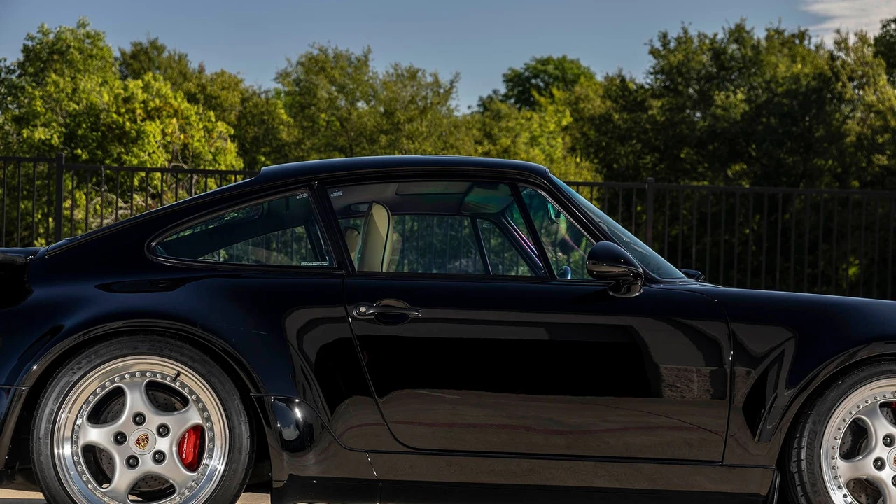 1994 Porsche 964 Turbo - Image 23 of 31