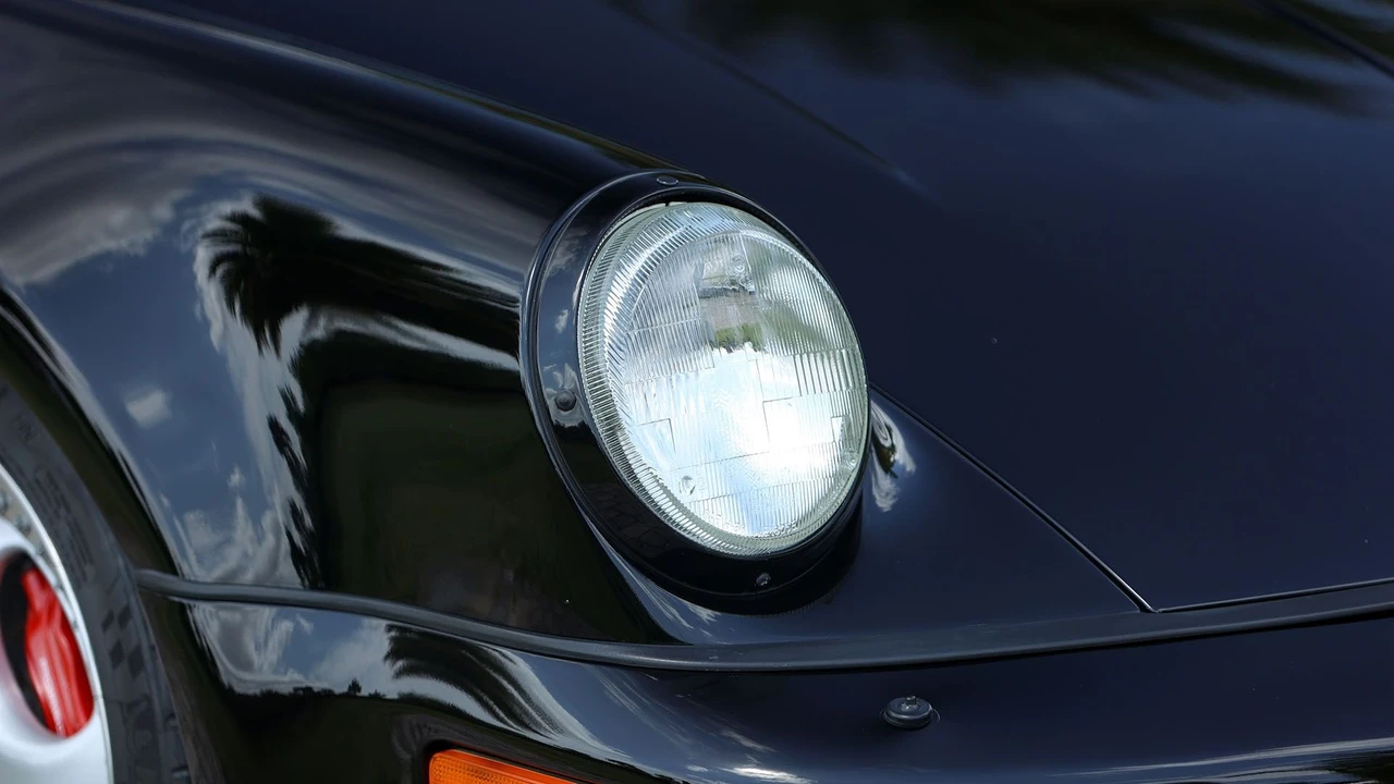 1994 Porsche 964 Turbo - Image 27 of 31