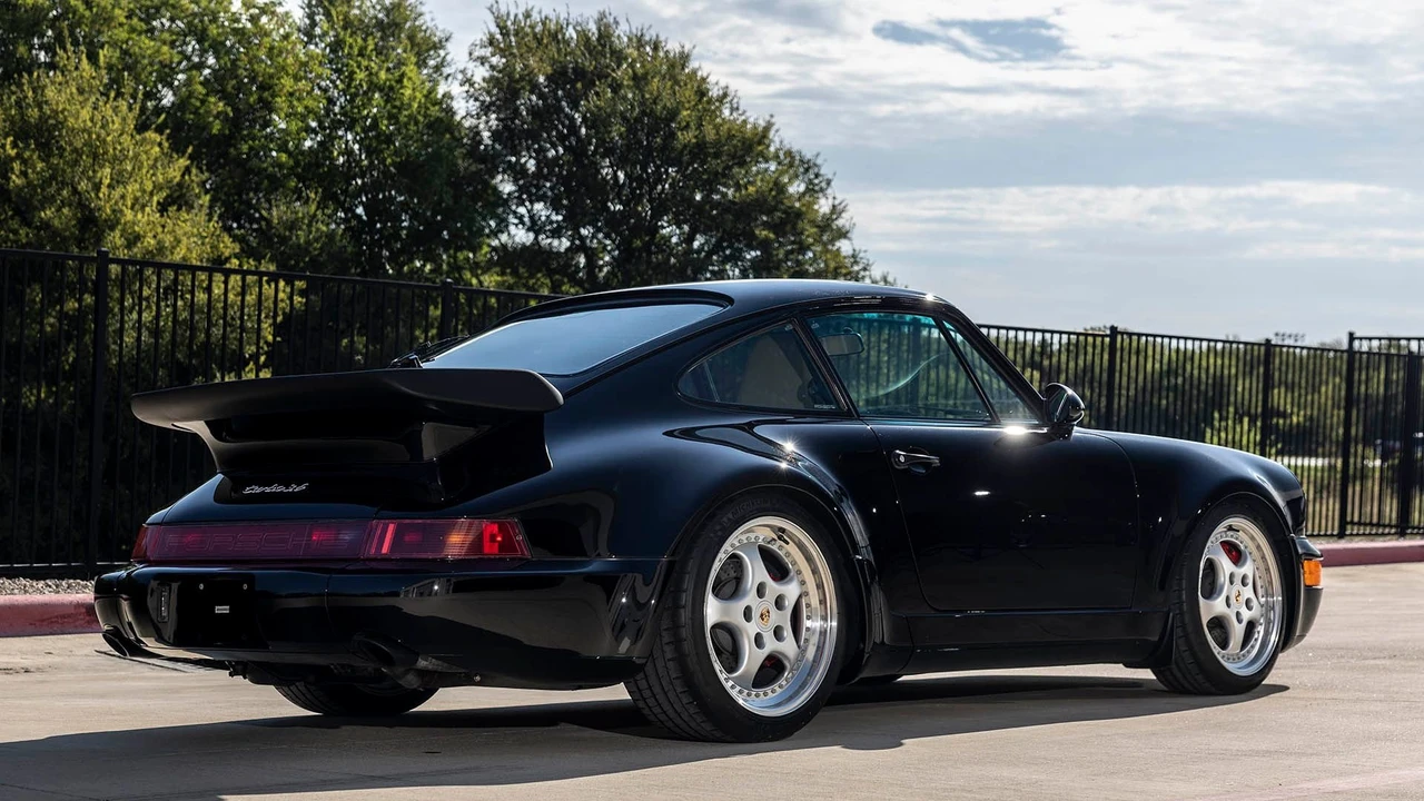 1994 Porsche 964 Turbo - Image 15 of 31