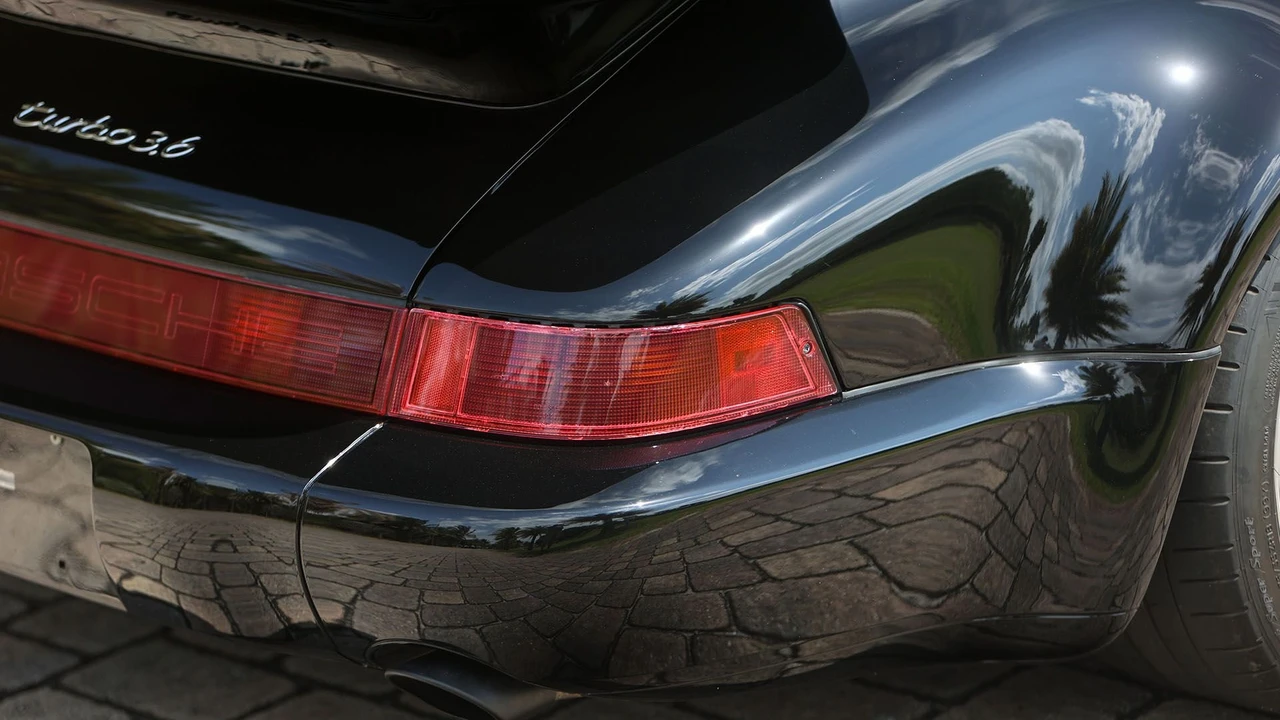 1994 Porsche 964 Turbo - Image 18 of 31
