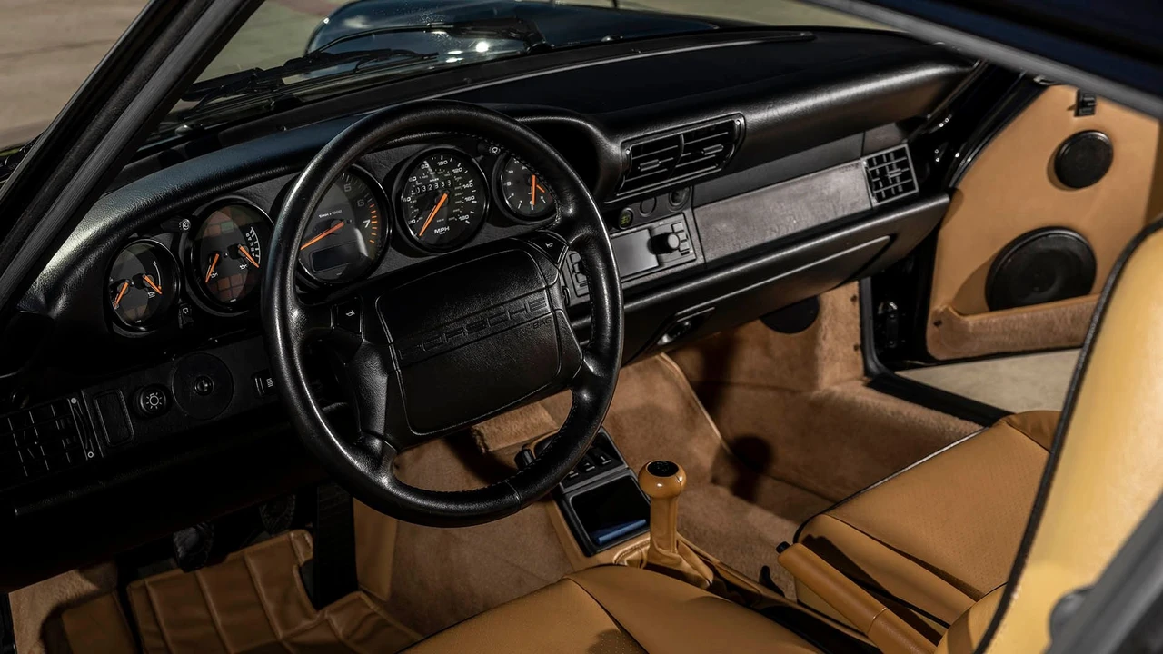 1994 Porsche 964 Turbo - Image 8 of 31