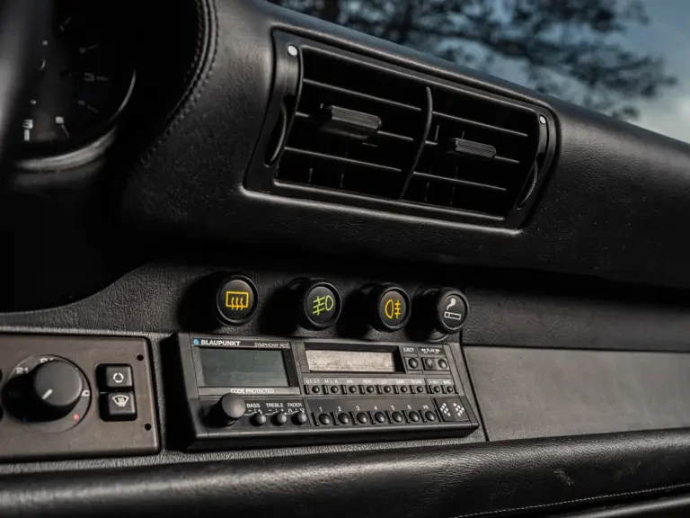 1994 Porsche 964 Turbo - Image 18 of 31