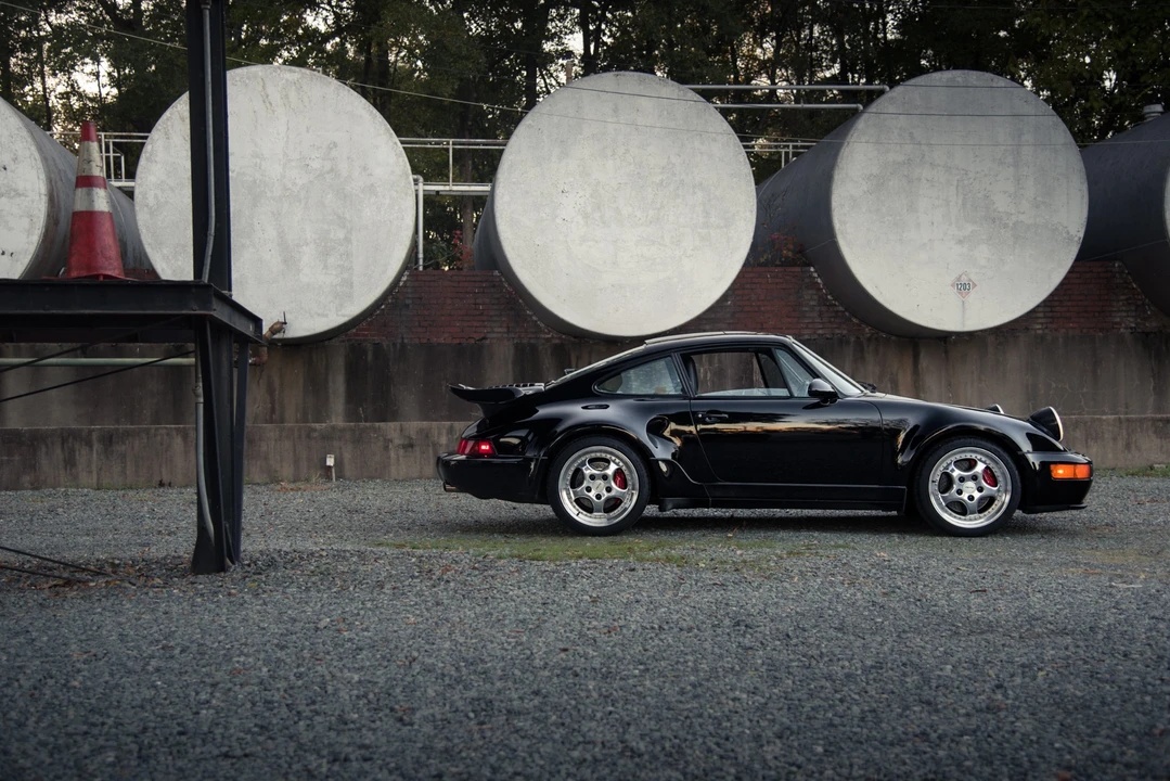 1994 Porsche 964 Turbo - Image 13 of 31