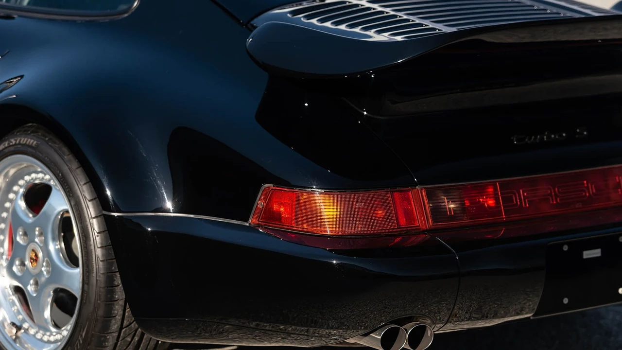 1994 Porsche 964 Turbo S - Image 27 of 31