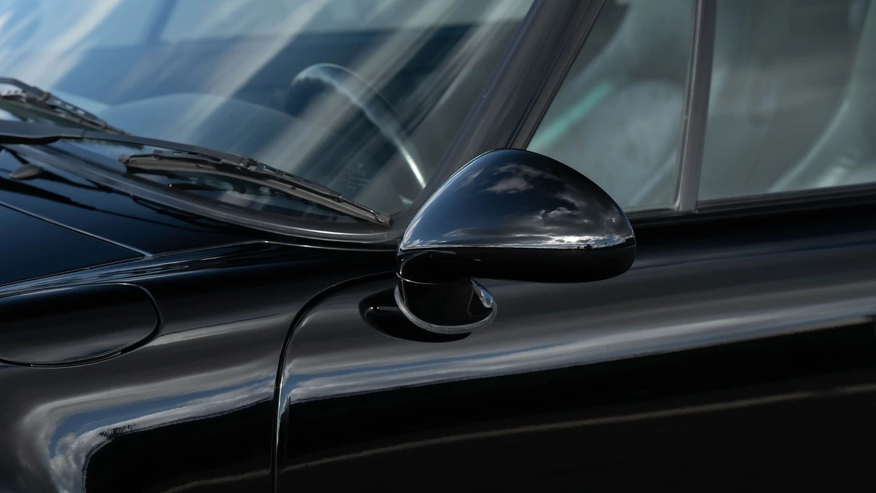 1994 Porsche 964 Turbo S - Image 17 of 31