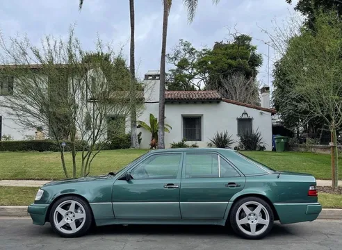 1994 Mercedes-Benz E500