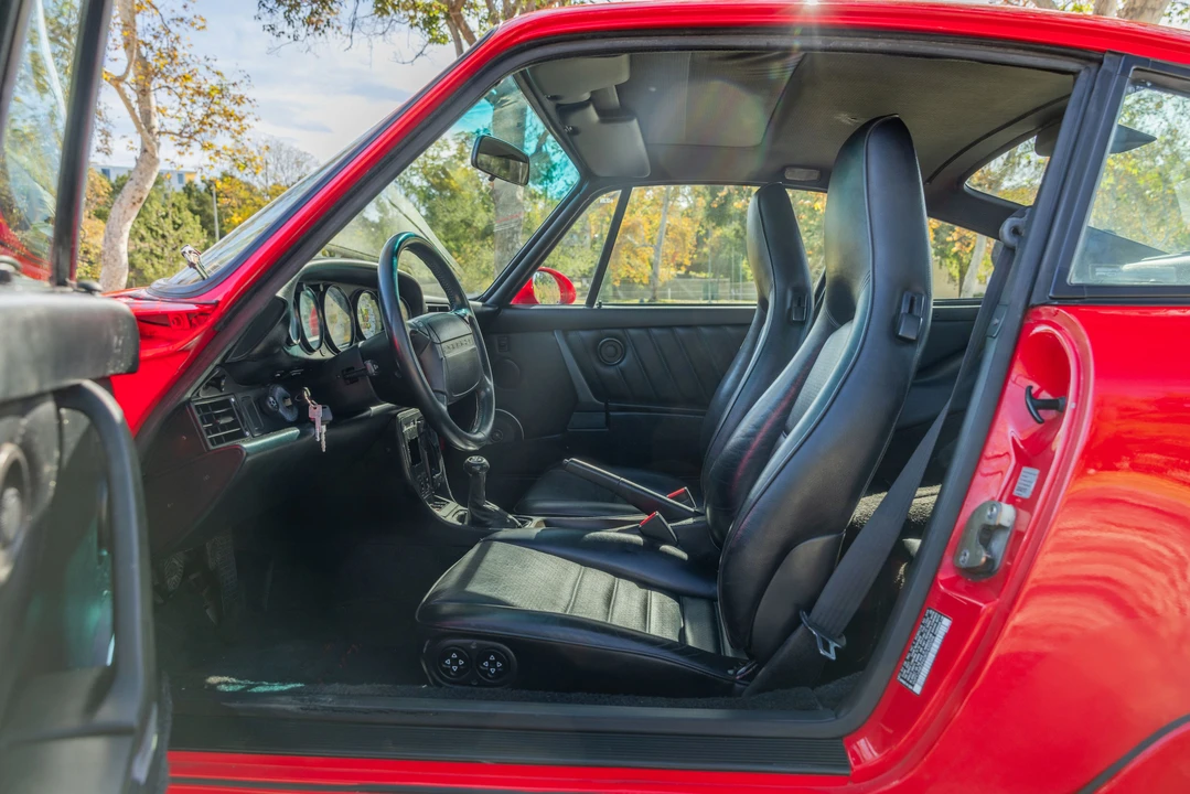 1994 Porsche 964 Carrera 4 - Image 30 of 31