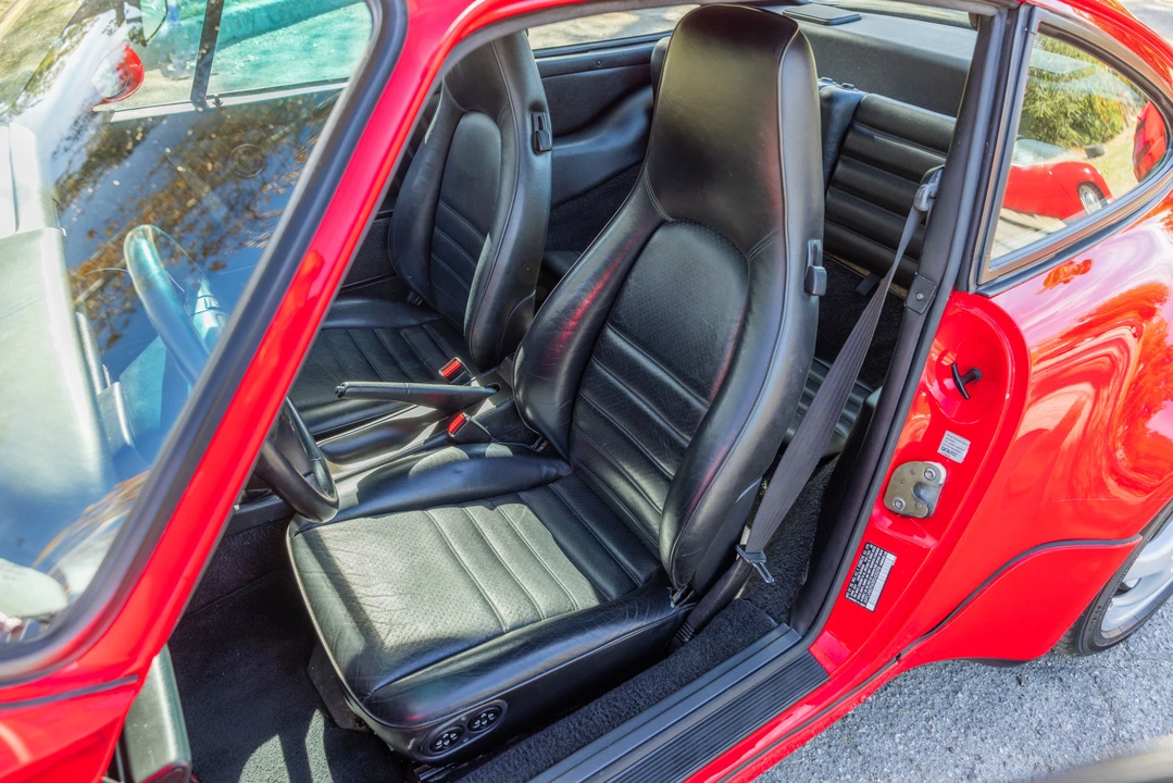 1994 Porsche 964 Carrera 4 - Image 29 of 31