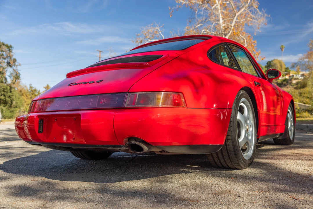 1994 Porsche 964 Carrera 4 - Image 9 of 31