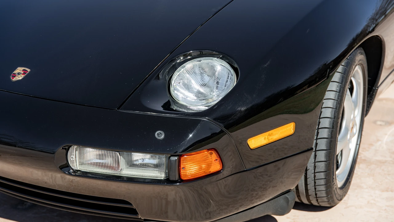1994 Porsche 928 GTS - Image 11 of 31